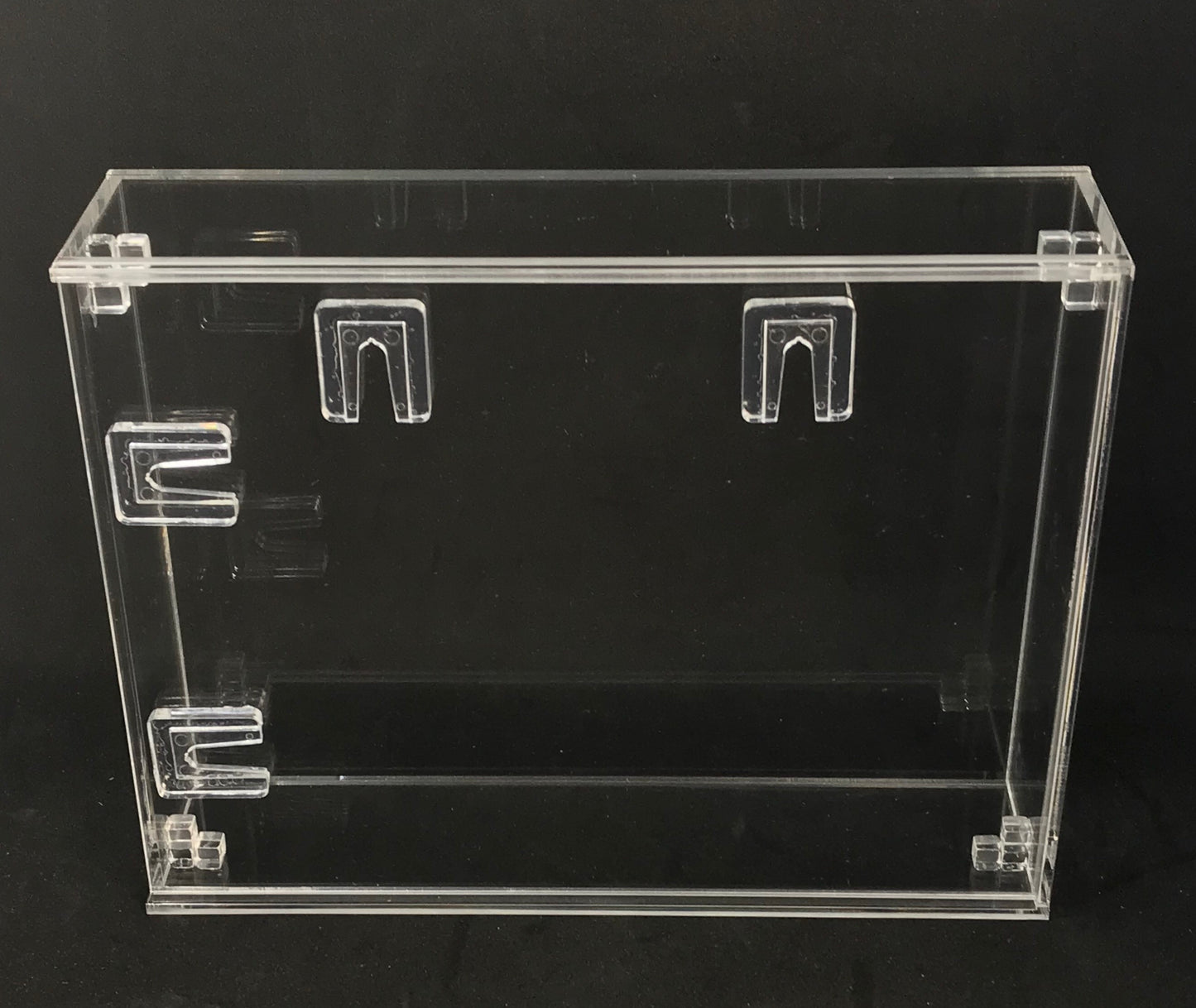 Nail art board, nail art display, magnetic nail art display, magnetic nails, competition nail art board, competition display, competition tips display, boxed nail art display box, boxed tip art display box,