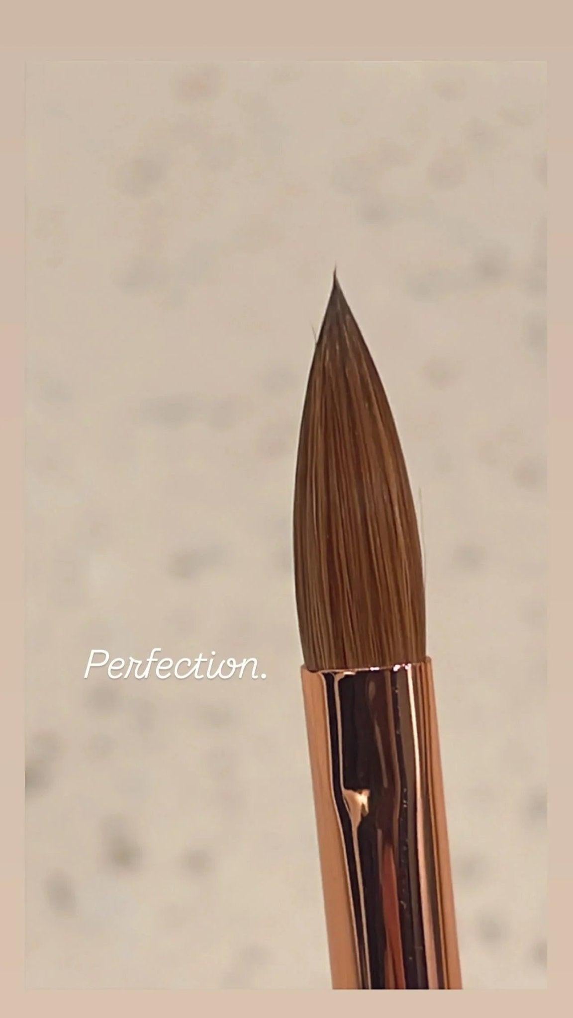 CNS Luxury Acrylic Nail Brush – Size 10 Oval Kolinski Sable Natural Bristles